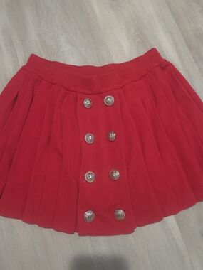 IMMODEL Red Pleated Mini Skirt Plate-tone Buttons Size L Style S-9722 Y2K